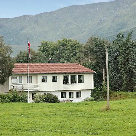 Two-bedroom In 1 Farstad
