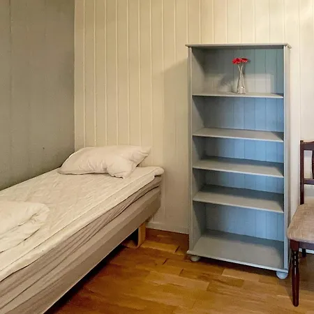 Two-bedroom In 1 Farstad